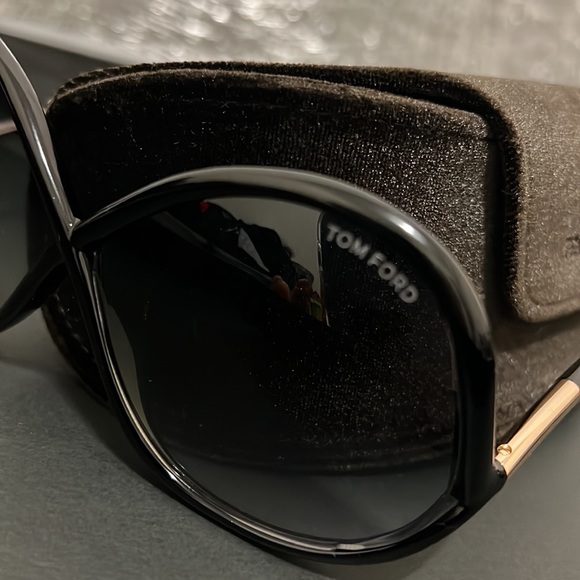Tom Ford sunglasses 🕶 - Picture 5 of 5
